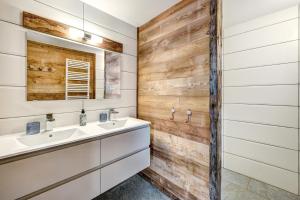 LA FERME de BELLINE Chalets ou Gîtes & SPA