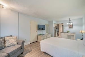 Balcony and Resort Amenities at Myrtle Beach Condo!