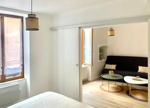 Appartements Charmant appartement au coeur de Neuville - Lyon a 20mn : Appartement 1 Chambre - Occupation simple