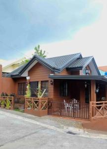 Family-Friendly Cabin Hideaway, Alfonso Tagaytay
