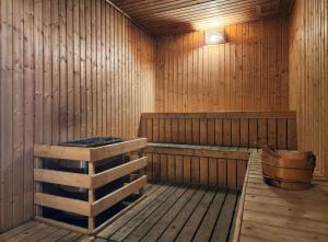 Damen Suite Sunway Subang by DW