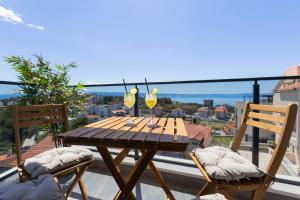 Luxury apartments Shine&Roze with sea view&parking near beach