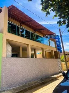 Casa com pes na areia em Iriri - ES - 伊利利
