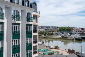 SOWELL HOTELS Le Beach : photos des chambres