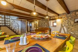 Holiday house STONE with jacuzzi