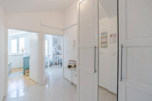 Sea view and More apartment