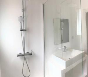 Casa 70 - Surfboard included