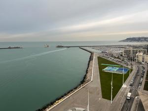 Appartements Nouveau - Vivez l'Horizon sur la mer - plage : photos des chambres