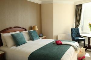 Deluxe Double room with River view - Room only room in Central Hotel Donegal