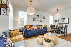 1 Mi to Downtown Modern Ocean Springs Cottage