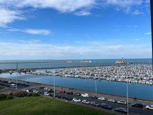 Appartements Nouveau - Vivez l'Horizon sur la mer - plage : photos des chambres