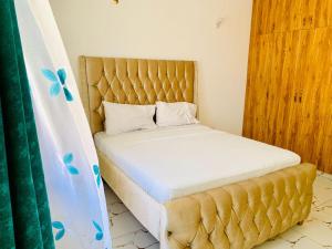 Lux Suites 3 Bedroom Hydro Apartments Nyali