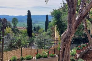 Lajatico Rentals - Casa di Alice nel Borgo