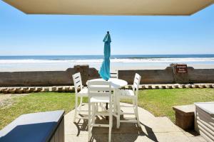 D19 -- Beachfront Bliss