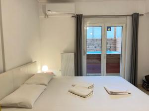 Jacuzzi studio close to athens airport!!