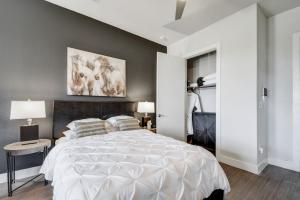 Spacious Studio Close to Riverwalk Free Parking