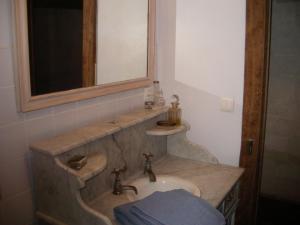 Appartements Le Refuge Des Cordeliers : photos des chambres
