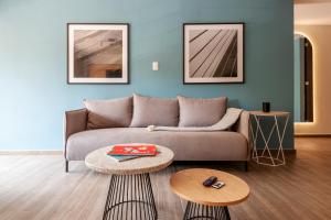 Parque España 21 by Wynwood House