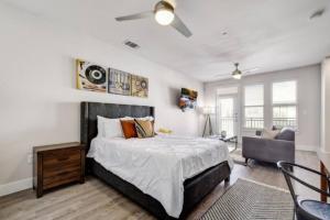 Luxurious Studio, Work from Home, Wifi, Riverwalk