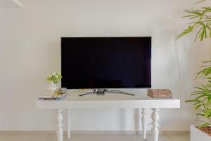 IT55 Ótima Casa 3 Suítes com Piscina e Churrasqueira