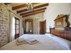 Spacious Petra Getaway with Pool
