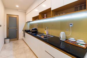 Căn Hộ 3 Phòng Ngủ (Three-Bedroom Apartment)