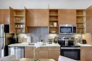 Elegant Modern Studio mins from Riverwalk - Pleasanton