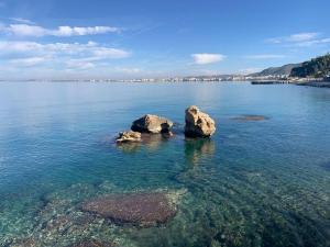 Nice Lungomare Beach Full Apartment in Vlora.