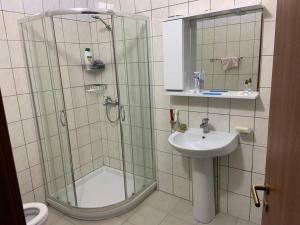 Nice Lungomare Beach Full Apartment in Vlora.