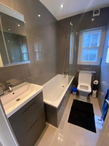 Marylebone Stays Steps from Baker Street