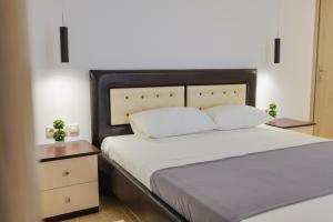 Hotel Eleana & Apartments