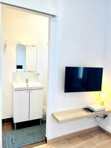 LE RAPHAEL - Studio à 10 min de la mer - Wifi et Climatisation