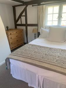 Lovely Two Bedroom Town House - Minimum 2 Night Stay