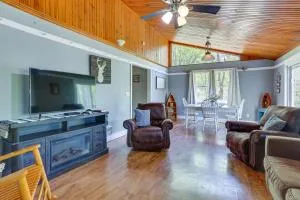 Vacation Rental Near Hoosier National Forest! - Taswell