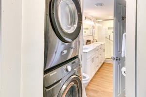 Chic Historic Myrtle Beach Cottage Steps to Beach