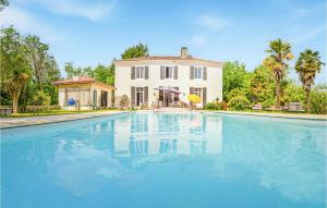 Maisons de vacances Awesome Home In Orthez With Outdoor Swimming Pool, Private Swimming Pool And 7 Bedrooms : photos des chambres