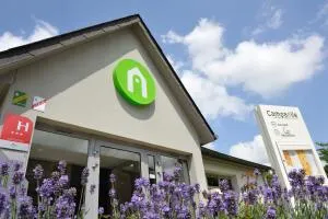 巴克凡尔赛钟楼酒店 - 莱洛吉斯朱奥萨斯