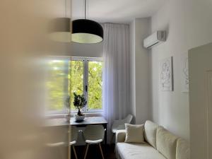 "MiddleNest" Central Apartment