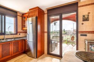 Casa rustica con piscina y jardin