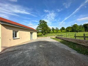 Appartements Tiny House moderne et son jardin prive - 5mn Roanne : photos des chambres