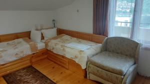 Double Room with Balcony room in Vitosha Guest House