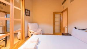 La Casa de Gigantones by Toledo AP