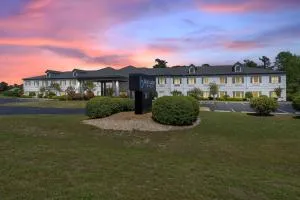 Blue Water Inn & Suites BW Signature Collection - نورث توبسالي بيتش