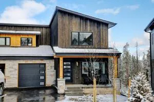 New Luxury Villa 1219 I Hot Tub I Peloton I Great Views I Best Price I FREE Adventures Daily - 弗雷则