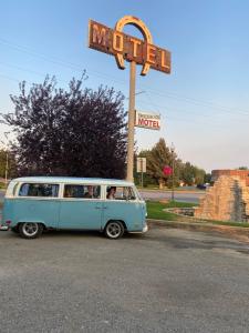 Horseshoe Bend Motel