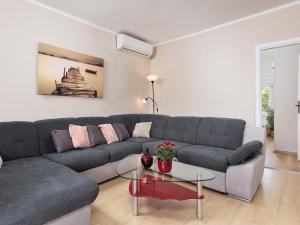 Apartments with parking space Porec - 6922