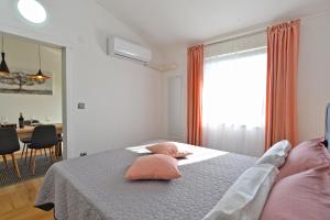 Family-friendly apartments with swimming pool Vodnjan, Fazana - 21040