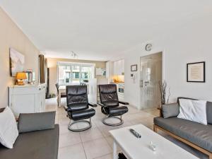 Apartment near Zeedijk Beach