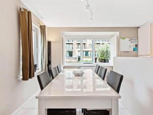 Apartment near Zeedijk Beach