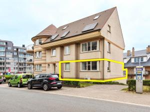 Apartment near Zeedijk Beach